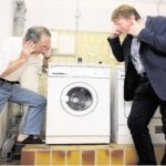 מכונת הכביסה משמיעה הרבה רעש במהלך הסיבוב
