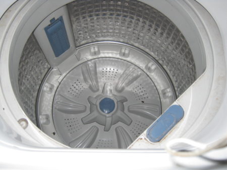üstten yüklemeli çamaşır makinesi