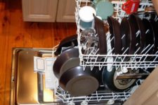 placement of dishes